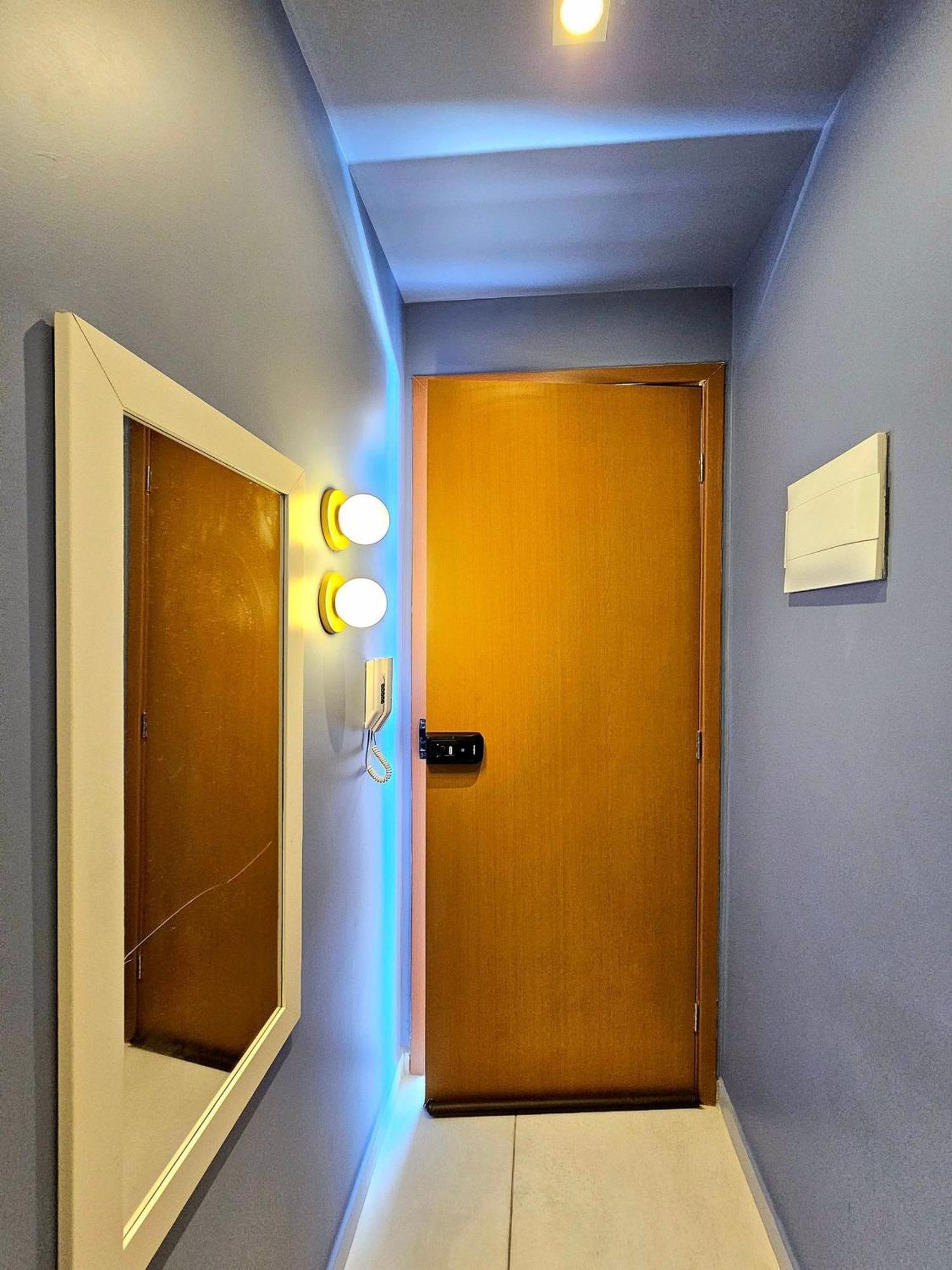 Deluxe Studio